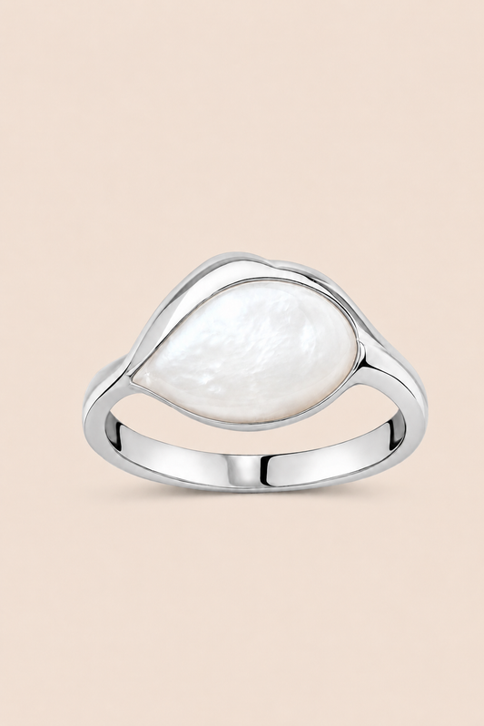 Velisca Mother of Pearl Ring